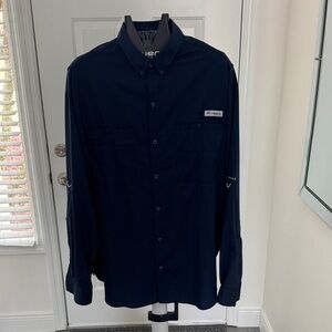 Columbia Men's Dark Blue Button Down Shirt/Fishing 🎣